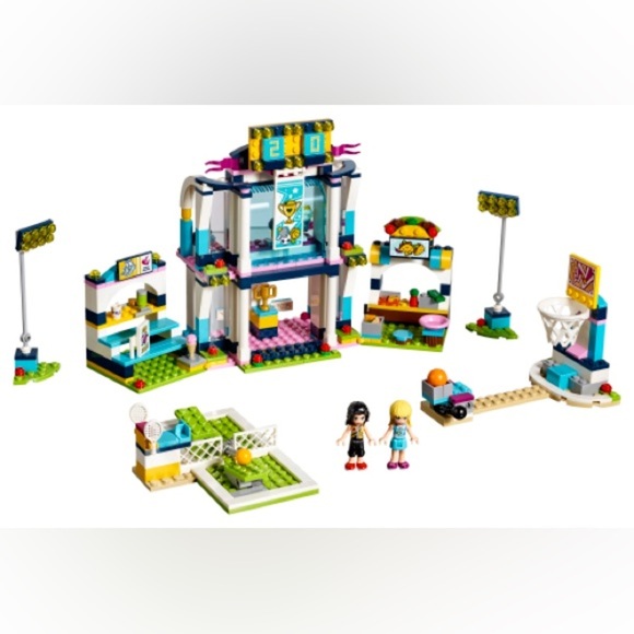 LEGO Friends Sports Arena Set with Box (460 pieces) - Picture 3 of 8